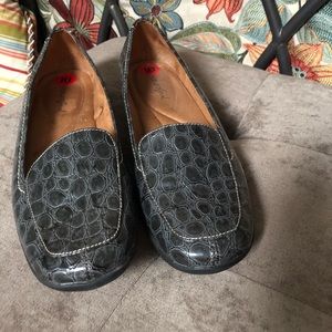 Natural Soul Women’s Loafers